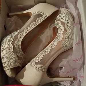 Gorgeous wedding heels